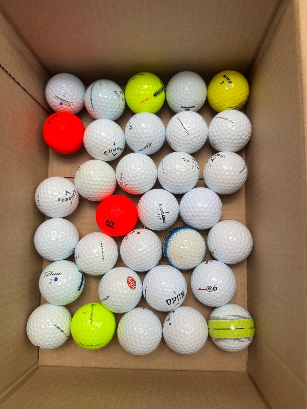 32 Mixed Brand /Color Recycled Golf Ball Set - Callaway, Titlest, Bridgestone et